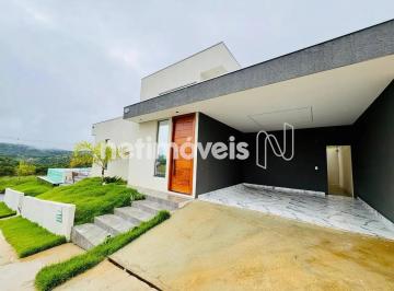 Casa · 150m² · 3 Quartos · 4 Vagas · Linda Casa de Condomínio em Lagoa Santa com Piscina de Borda Infinita!