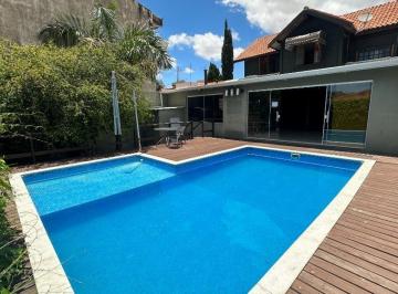 Casa · 227m² · 3 Quartos · 3 Vagas · Casa em Condomínio de com Piscina e 3 quartos, 1 suíte e 3 vagas no Jardim Ibiti do Paço, Sorocaba-S