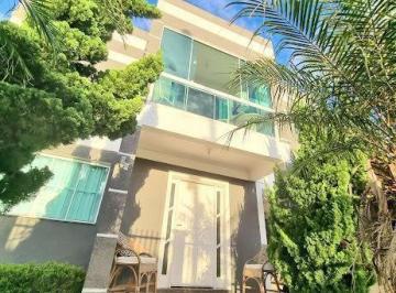 Casa · 360m² · 4 Quartos · 4 Vagas · Oportunidade imperdível em Xangri-Lá
