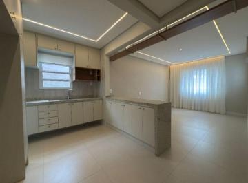 Apartamento · 93m² · 2 Quartos · 1 Vaga · Dois dormitórios reformado e elevador. Tudo novo. De frente