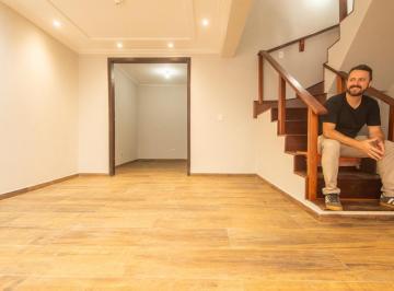 Casa · 130m² · 3 Quartos · 2 Vagas · Sobrado em pequeno Condomínio no Pilarzinho