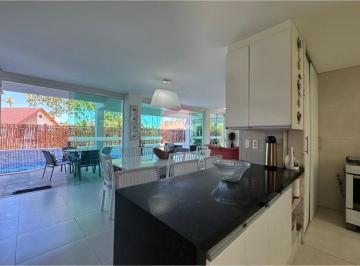 Casa · 400m² · 7 Quartos · 7 Vagas · Casa de luxo com 7 quartos, todos suítes em Porto de Galinhas/Cupe.