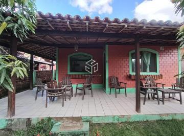 Casa · 162m² · 4 Quartos · 3 Vagas · Casa com 04 quartos em Santana, Gravatá/PE