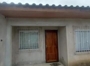 Casa · 160m² · 2 Quartos · 2 Vagas · Casa em Sítio Cercado, Curitiba/PR de 160m² 2 quartos à venda por R$ 300.000,00
