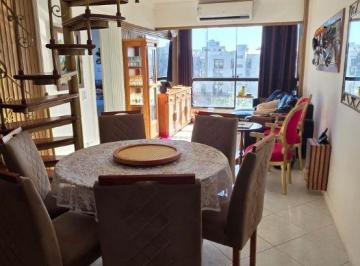 Apartamento de 2 quartos, Cabo Frio · Apartamento Cobertura Praia do Forte há 100 Mts. à Venda