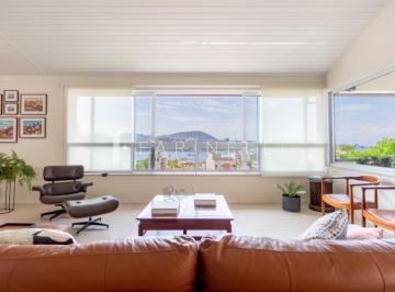 12427-20251201104301_zap.jpg · Uma casa super especial com vista para o mar da Urca.