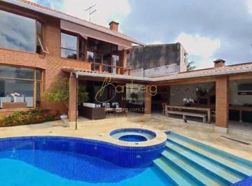 Casa · 340m² · 4 Quartos · 4 Vagas · Casa reformadissima! Com 4 suites e 4 vagas.