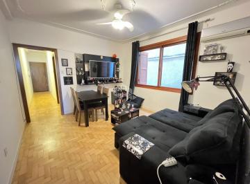 Apartamento · 79m² · 2 Quartos · Apartamento 2 quartos no coração do Bom Fim.