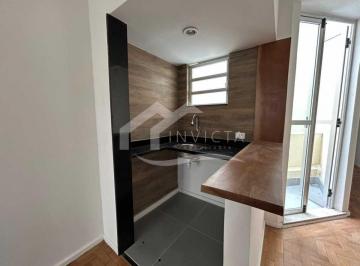 Apartamento · 42m² · 1 Quarto · Excelente conjugadão com varanda totalmente reformado, pertinho do Metrô da Glór