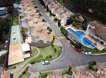 Casa · 175m² · 3 Quartos · 2 Vagas · Casa de Alto Padrão no Condomínio Araucária – Região Oeste de Poços de Caldas