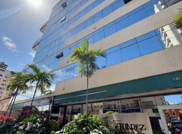358e22e4b34d4daeb508e35f605a051675d669cd · Apartamento Loft com 2 vagas à venda no Centro de Florianópolis/SC.