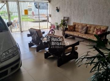 Casa · 135m² · 3 Quartos · 3 Vagas · QR 113 | Casa 3 Quartos sendo 1 Suíte com 3 Vagas de Garagem - Samambaia