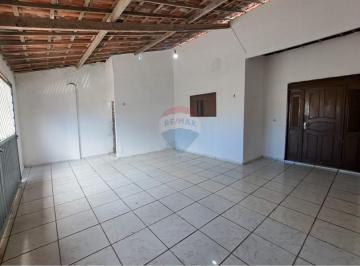 Casa · 117m² · 2 Quartos · 1 Vaga · Casa com 2 Quartos e Garagem na Rua São Rafael – Próximo ao Parque dos Coqueiros