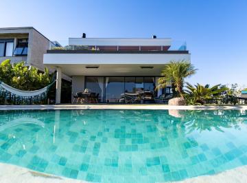 Casa · 348m² · 3 Quartos · 4 Vagas · Casa em Condominio com 348m, 3 suites, 4 vagas de garagem em lote Molhado no Con