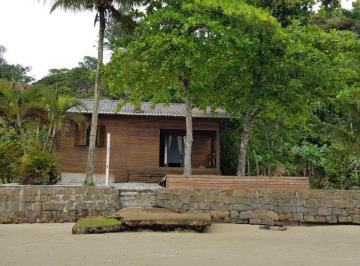 Casa de 3 quartos, São Francisco do Sul · OPORTUNIDADE IMPERDÍVEL! ADQUIRA SEU REFÚGIO NA BEIRA DA ÁGUA NA ILHA GRANDE NA BAÍA DA BABITONGA.