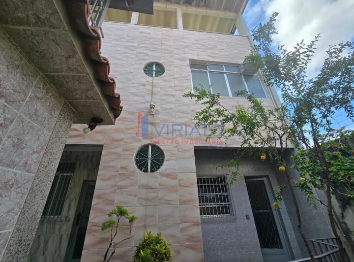 Foto do imóvel - Boa oportunidade, Casa de fundos, com 03 pavimentos, na Rua Irpuá, Penha Circular, Rio de.