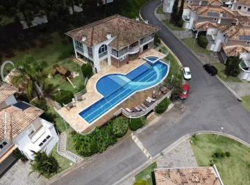 Casa · 175m² · 3 Quartos · 2 Vagas · Casa de Alto Padrão em Condomínio
