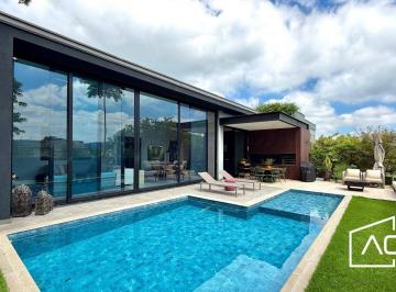 d7e5f00ec5f78a9501518a9b67195fc6fc7747e8 · Linda casa - Tamboré XI