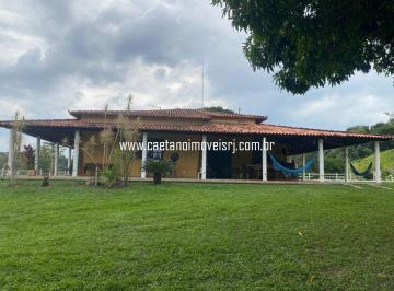 Rural de 3 quartos, Cachoeiras de Macacu · Excelente Fazendinha Produtiva À Venda em Cachoeiras de Macacu/RJ
