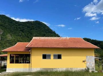 Casa de 3 quartos, Cachoeiras de Macacu · Excelente Casa C/ Quintal e Localização Nobre - Pertinho do Centro
