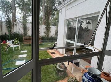 Casa de 3 quartos, Santana de Parnaíba · Casa no Residencial Tambore 4 com 3 dormitórios sendo 1 Suite