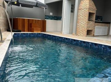 bxrqf5u2otlmngzizdflmtg2_md · Casa à venda em Mongaguá, 3 dormitórios, 250m², R$699.900 mil