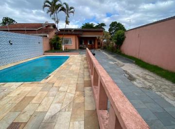Casa de 2 quartos, Itanhaém · Casa com Piscina 02 quartos e lote inteiro lado praia