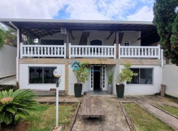 Casa · 360m² · 4 Quartos · 2 Vagas · Casa 4 Quartos sendo um Suíte