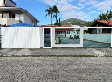 Casa · 50m² · 2 Quartos · 5 Vagas · Terreno amplo bem localizado com casa - Biguaçu