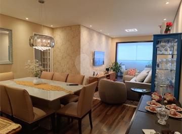 Apartamento de 3 quartos, São Paulo · Apartamento à Venda no Edifício Mansão Cantareira - 3 Dormitórios, 1 Suíte e 2 Vagas de Garagem.