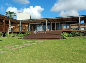 Casa · 300m² · 3 Quartos · 6 Vagas · Casa de Alto Padrão à Beira da Lagoa Doce com 3 Suítes e 2.500m² de Terreno - Imbituba/SC