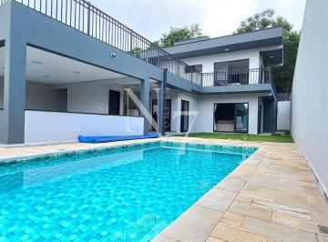 Casa · 234m² · 3 Quartos · 4 Vagas · Casa em Condomínio com Piscina e  Área Gourmet !