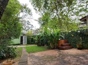 1 · Casa à Venda com terreno de 413m² na Vila Nova Conceição,  2 quartos sendo 1 suíte, 3 vagas