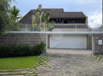 Casa de 4 quartos, Curitiba · Agua Verde - Casa ampla com 4 quartos sendo 1 suite - 418m²