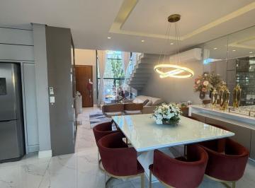 Casa · 176m² · 3 Quartos · 4 Vagas · Sobrado 3 Dormitórios em Condomínio Fechado - Cachoeirinha/RS
