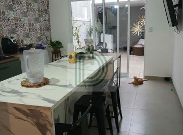 Casa · 90m² · 2 Quartos · 1 Vaga · Sobrado Reformado | 2 Suítes | 1 Vaga Coberta