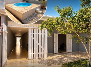 Casa · 208m² · 4 Quartos · 3 Vagas · Casa com 4 quartos e 3 banheiros em Matinhos. Permite Financiamento