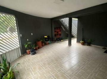 Casa · 292m² · 5 Quartos · 2 Vagas · Casa Ampla com 5 Dormitórios e Área Gourmet no Conjunto dos Metalúrgicos – Osasco