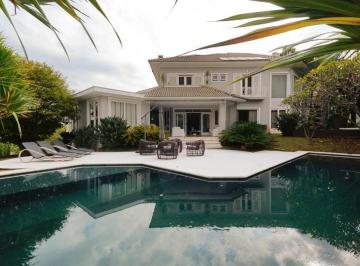 6cd8c079db1f51ee3f2b92c3f34dd3608617a7ec · Linda casa -Tamboré II