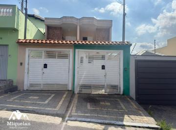 Casa · 140m² · 3 Quartos · 2 Vagas · Casa à Venda na Penha com 3 quartos | 1 suite | 2 vagas - 140m²