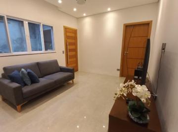Casa · 104m² · 2 Quartos · 2 Vagas · Excelente casa de 2 dormitórios com piscina e edícula nos fundos na Vila Mirim!