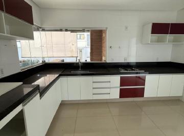Casa · 217m² · 3 Quartos · 4 Vagas · VENDO CASA TÉRREA NO JARDINS VALÊNCIA GO