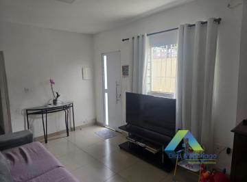 Casa · 230m² · 3 Quartos · 1 Vaga · Casa com 5 quartos, 1 superior e 1 de serviço – 230 m² de Terreno