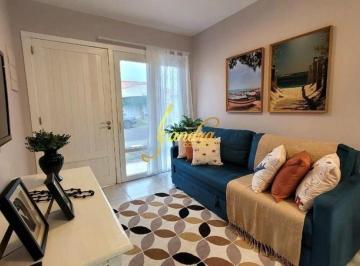 Casa · 70m² · 2 Quartos · 1 Vaga · Casa Hermosa com dois dormitórios e Jacuzzi