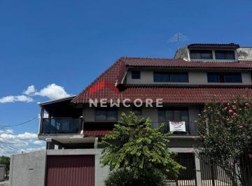 Casa · 200m² · 3 Quartos · 2 Vagas · Sobrado em  Rua Luiz França - Cajuru - Curitiba/PR