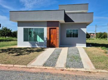 Casa de 3 quartos, Cachoeiras de Macacu · Excelente Casa Nova - Em Condomínio