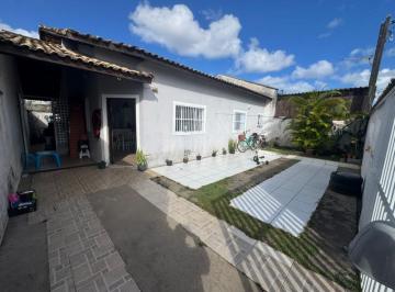 Casa de 3 quartos, Itanhaém · casa com 03 quartos em Itanhaém lado praia rua asfaltada