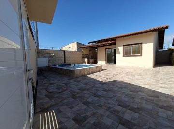 Casa de 2 quartos, Itanhaém · Casa com 2 quartos e piscina em Itanhaém.