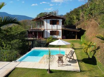 Casa de 4 quartos, Petrópolis · VENDA | VALE DO CUIABÁ - BELA CASA EM CONDOMÍNIO COM VISTA VERDE, PISCINA, ÁREA GOURMET E 4 SUÍTES