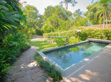 Casa · 973m² · 4 Quartos · 4 Vagas · Casa Estilo Bali em Condomínio a 200m da Praia de Camburi